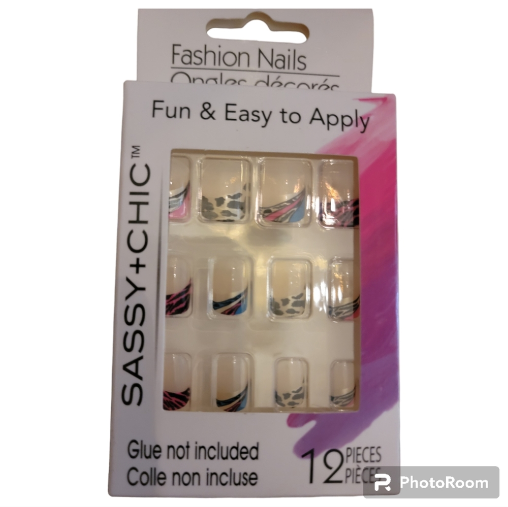 Peel and stick fashion nails